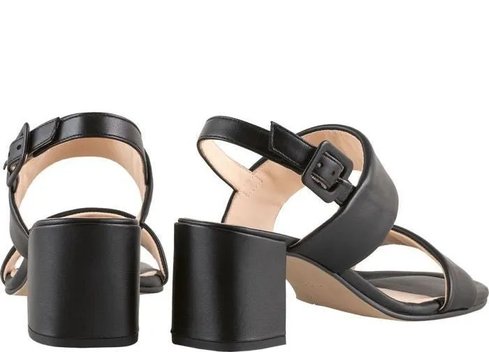 9-105540-0100' women's sandal - Black