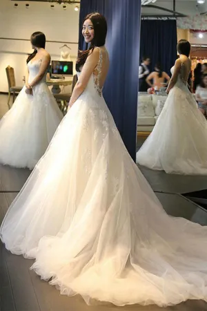 Anneprom Elegant Scoop Neck Backless Wedding Dresses With Appliques APW0060