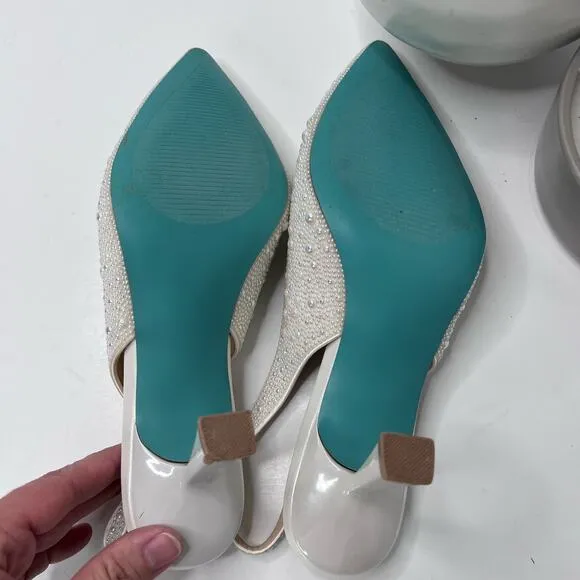 Blue by Betsey Johnson Clark Glass Beaded Pump White Women 6W
