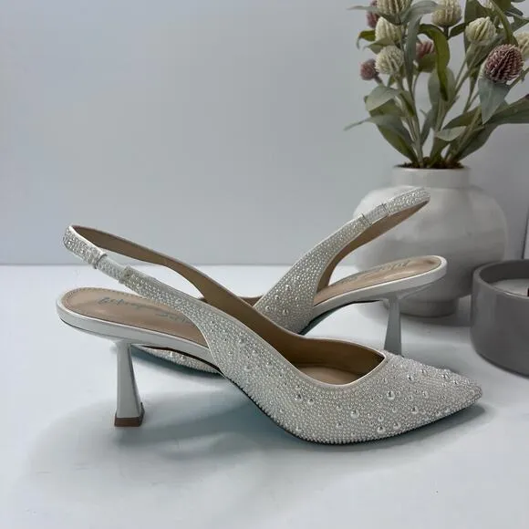 Blue by Betsey Johnson Clark Glass Beaded Pump White Women 6W
