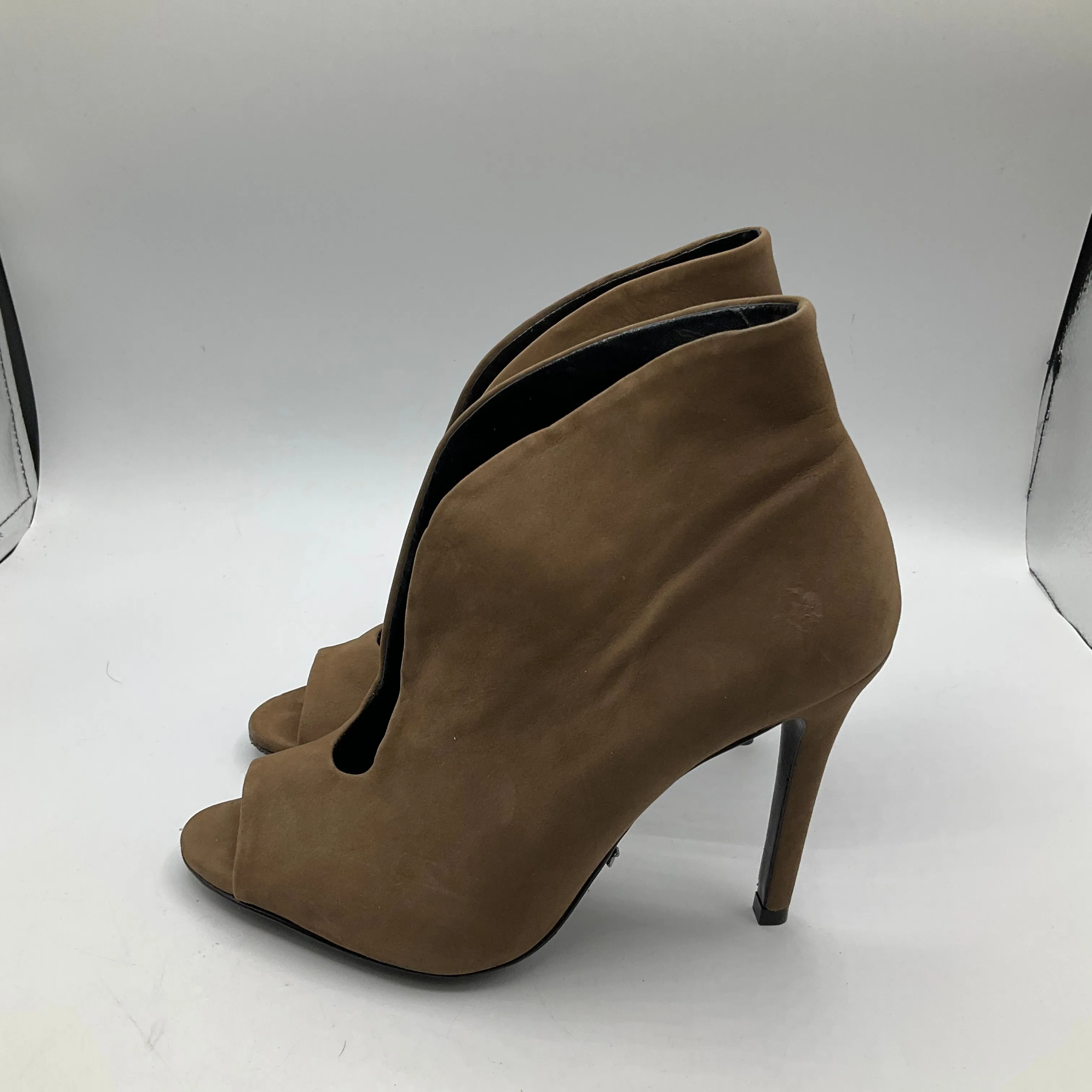 Brown Shoes Heels Stiletto Cma, Size 7