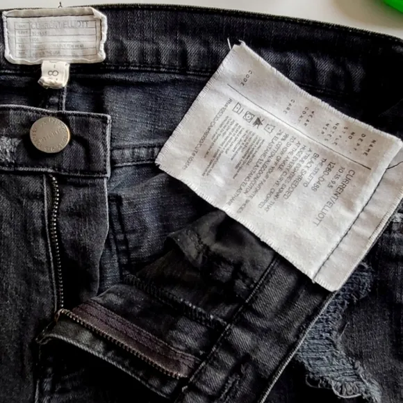 CURRENT/ELLIOTT Jeans Stiletto Skinny Crop Shredded Black 28