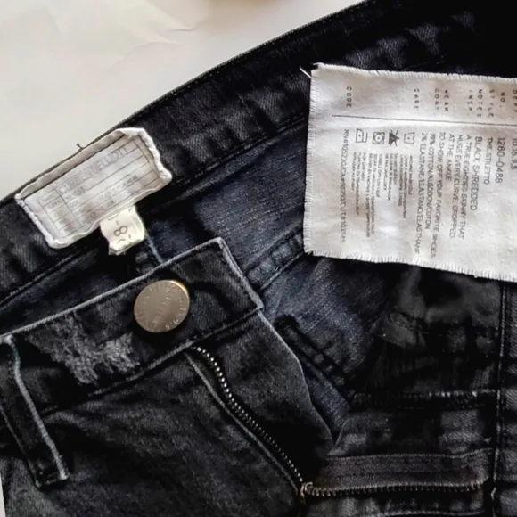 CURRENT/ELLIOTT Jeans Stiletto Skinny Crop Shredded Black 28