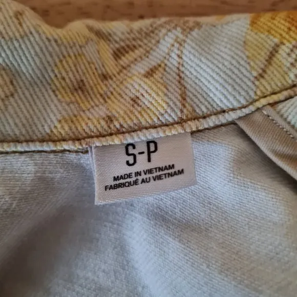 Denim Jacket Yellow Floral Urban Outfitters Shacket NWT Cotton Oversized 90s 70s