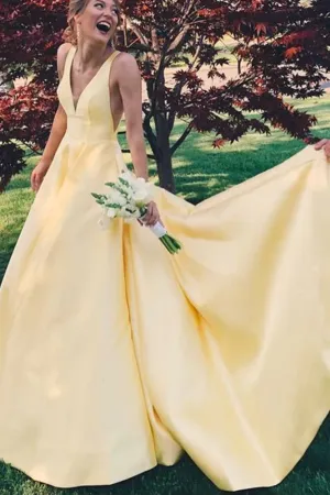 Elegant Yellow V Neck Sleeveless Party Gown Long Prom Dresses APP0797