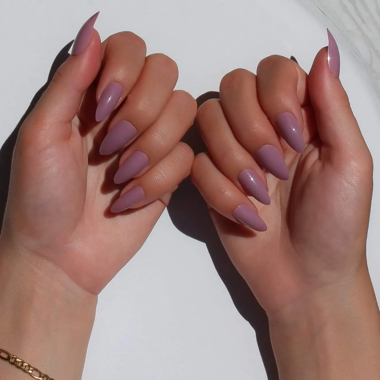 GET A MAUVE ON