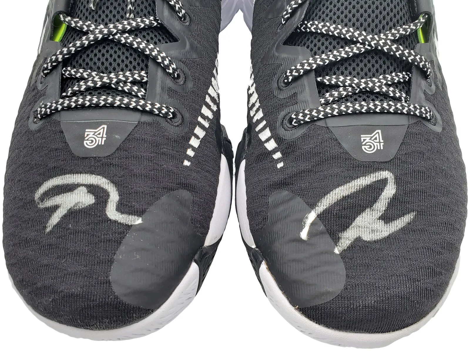 GIANNIS ANTETOKOUNMPO AUTOGRAPHED BLACK NIKE SHOES 15 PAIR BECKETT 197431
