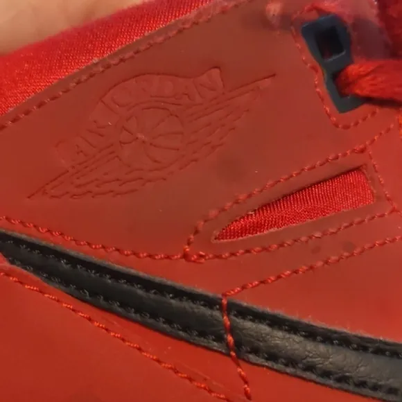 Jordan  red shoes 11