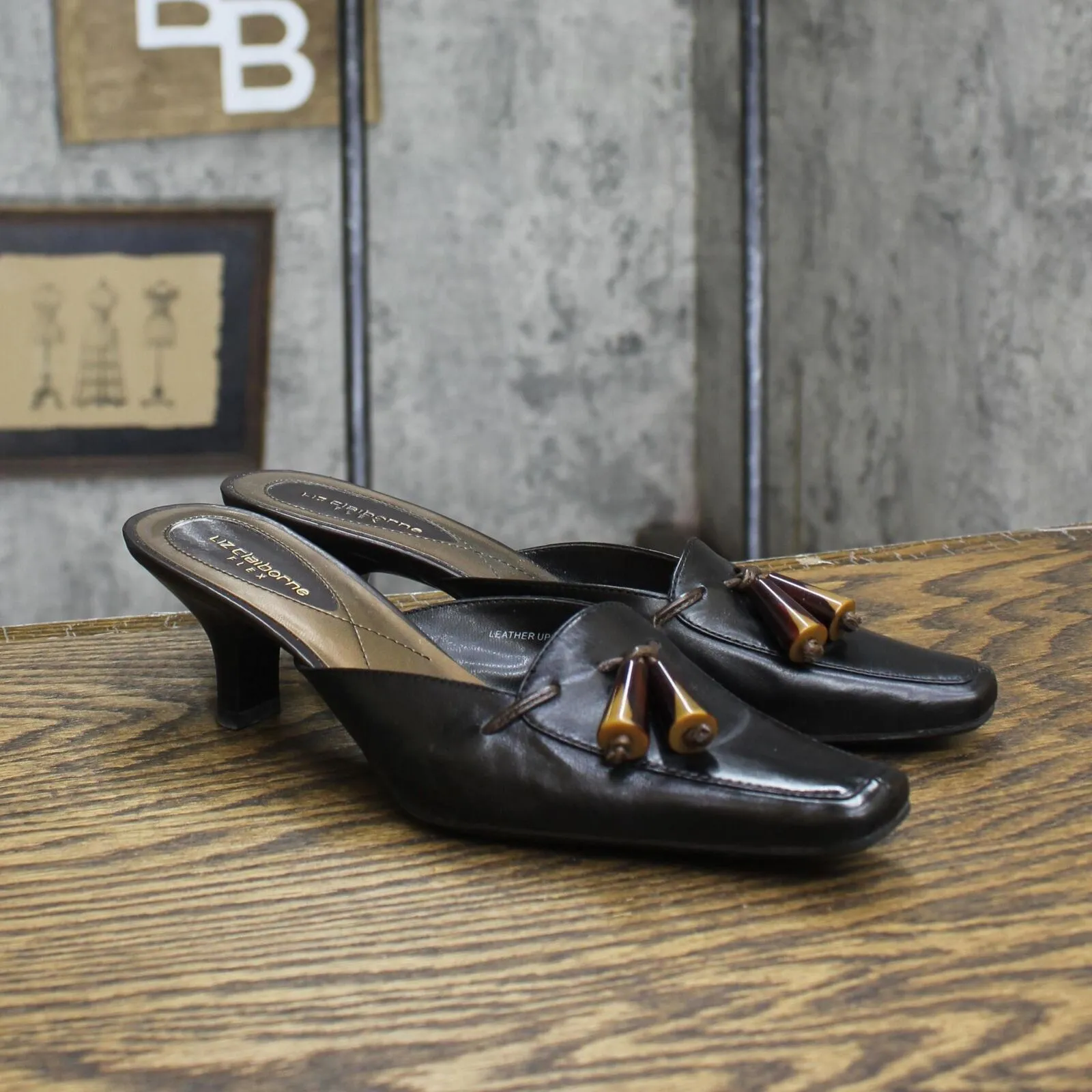 Liz Claiborne Womens Cameo Vintage Leather Tassel Pointed Toe Heels Black 6M