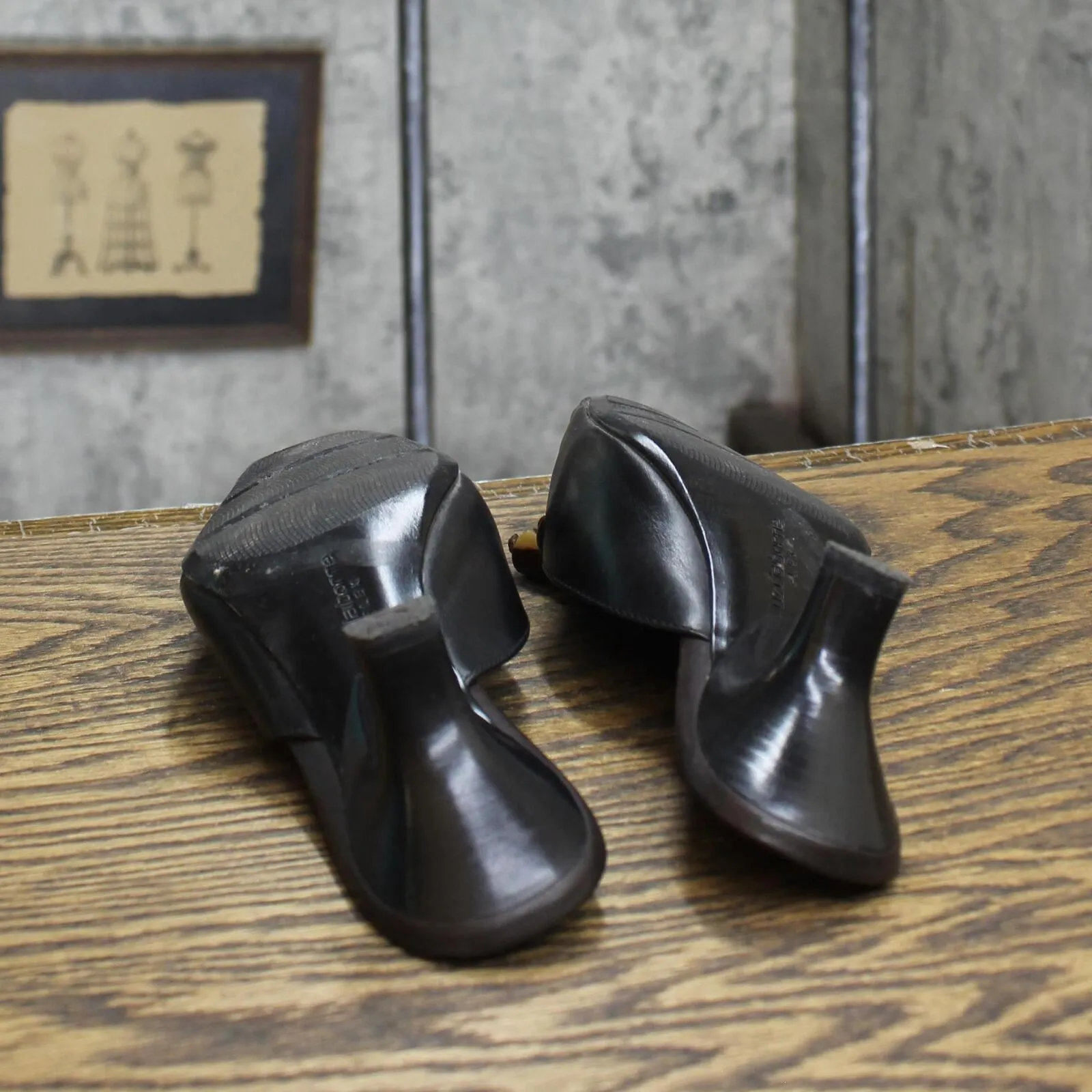 Liz Claiborne Womens Cameo Vintage Leather Tassel Pointed Toe Heels Black 6M