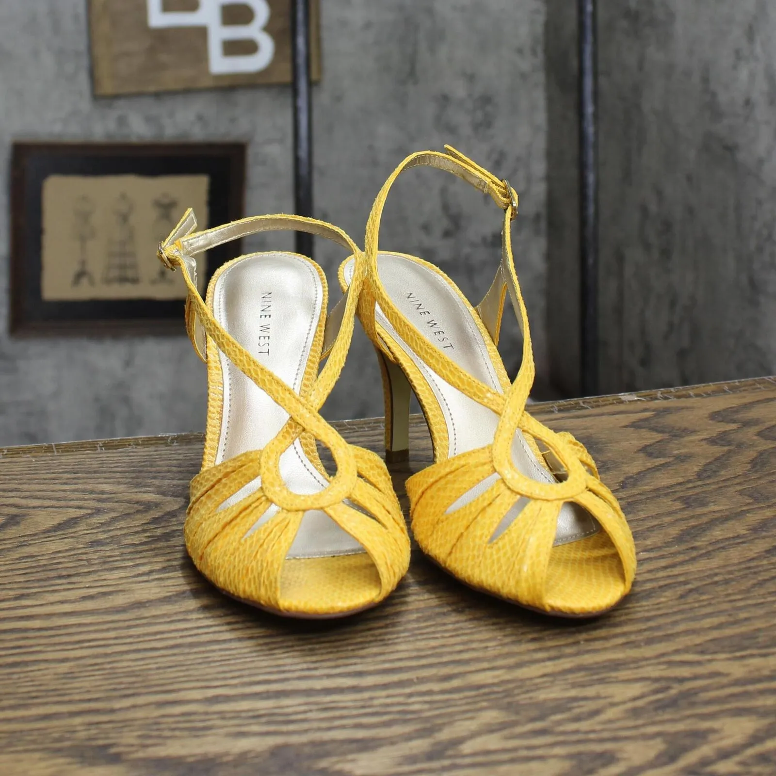 Nine West Womens Vintage Snakwe Skin Stiletto Heels 1673d5f245b57c Yellow 6.5M