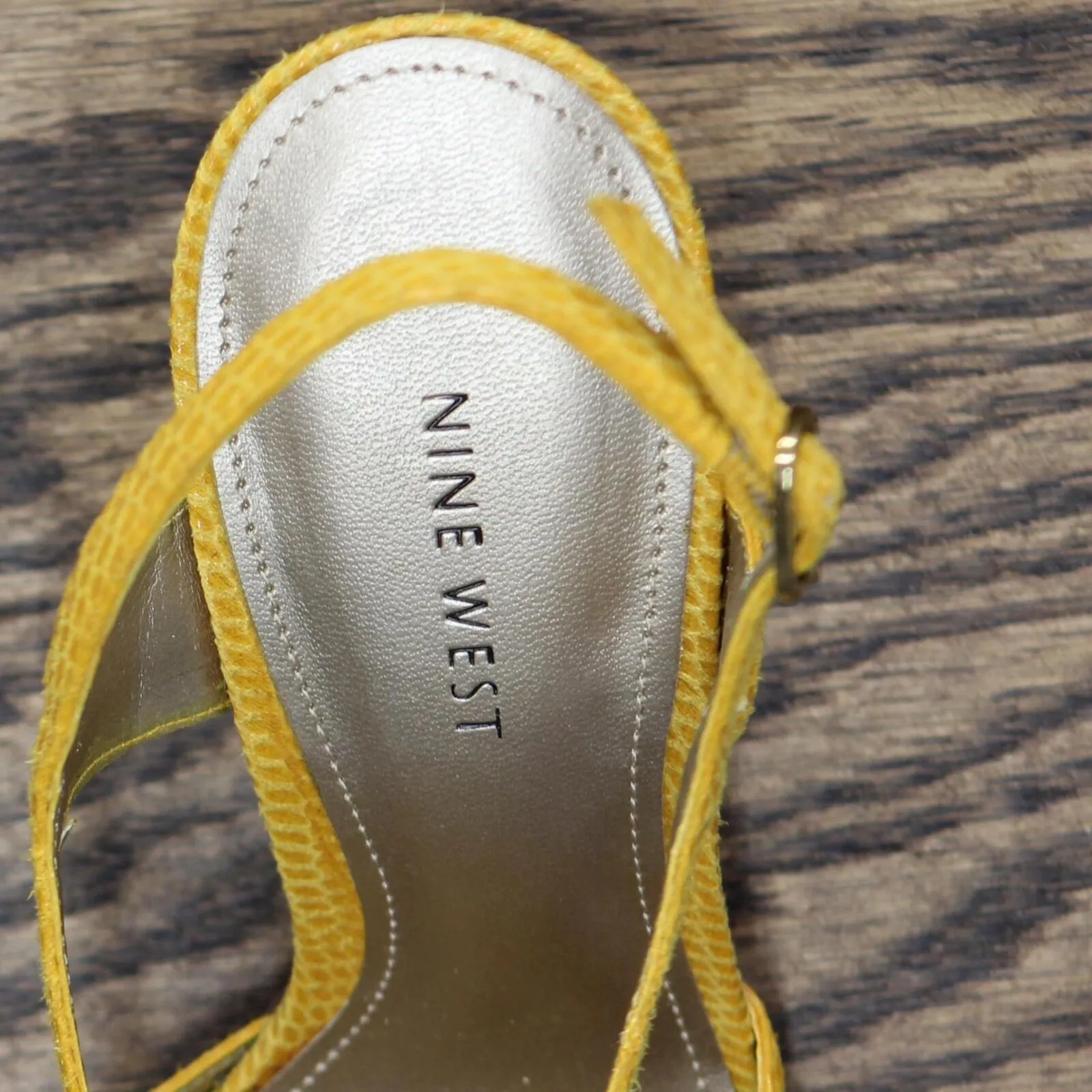 Nine West Womens Vintage Snakwe Skin Stiletto Heels 1673d5f245b57c Yellow 6.5M