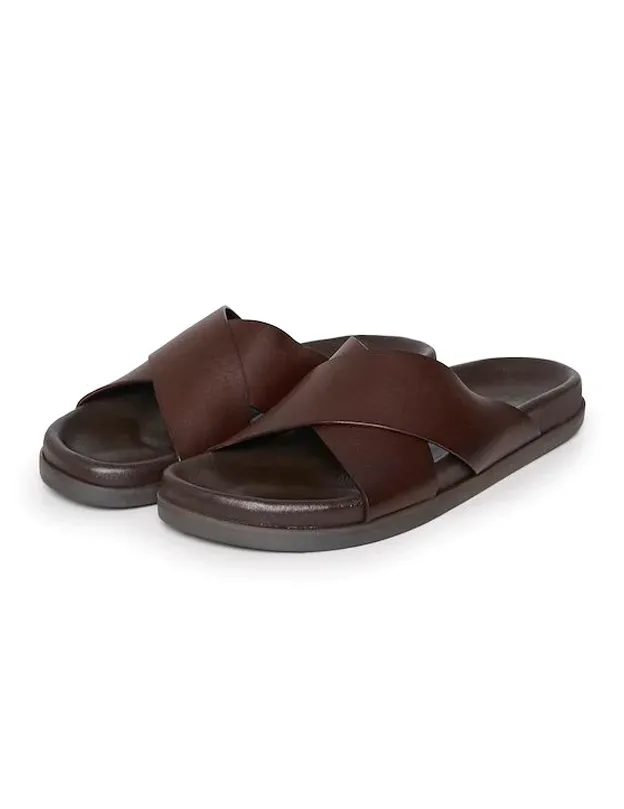 Sandy Leather Sandal in Espresso