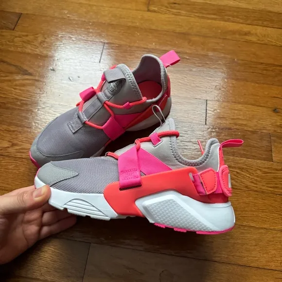Womens Rare Nike Huarache Shoes