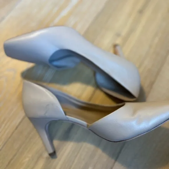 Women’s VINCE Tiana Point Toe Leather Pumps in Cappucino